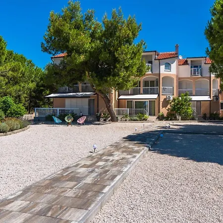 Sum Mora 1 By Interhome Apartamento Vir