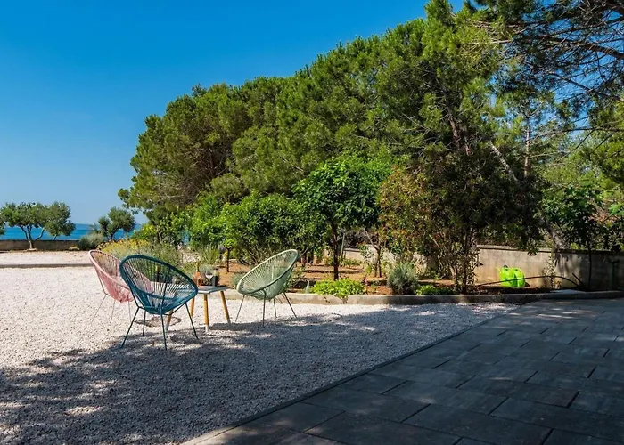 Sum Mora 1 By Interhome Vir